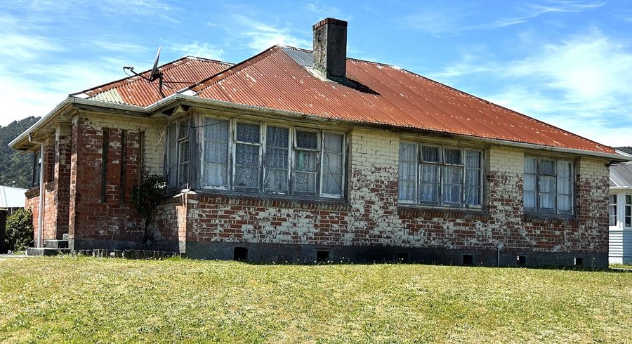  at 49 Fitzgerald Street, Cobden, Greymouth