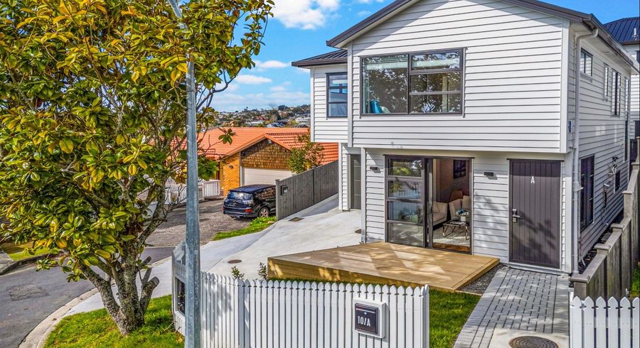  at 10A Egret Court, Unsworth Heights, North Shore City, Auckland