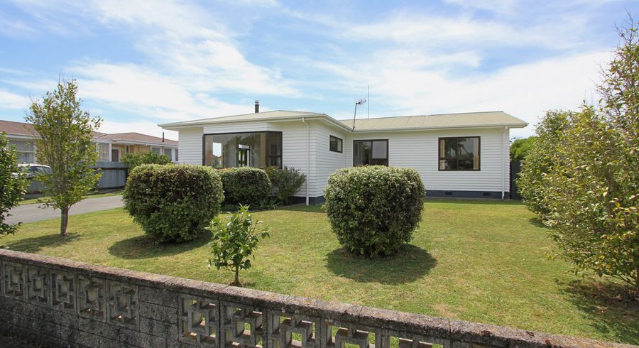  at 5 Laws Place, Pirimai, Napier