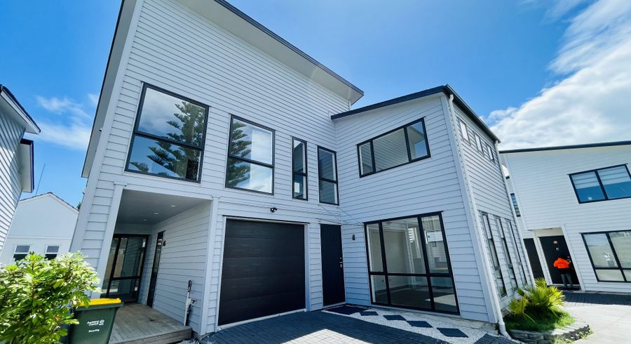  at 8B Ruahine Street, Avondale, Auckland