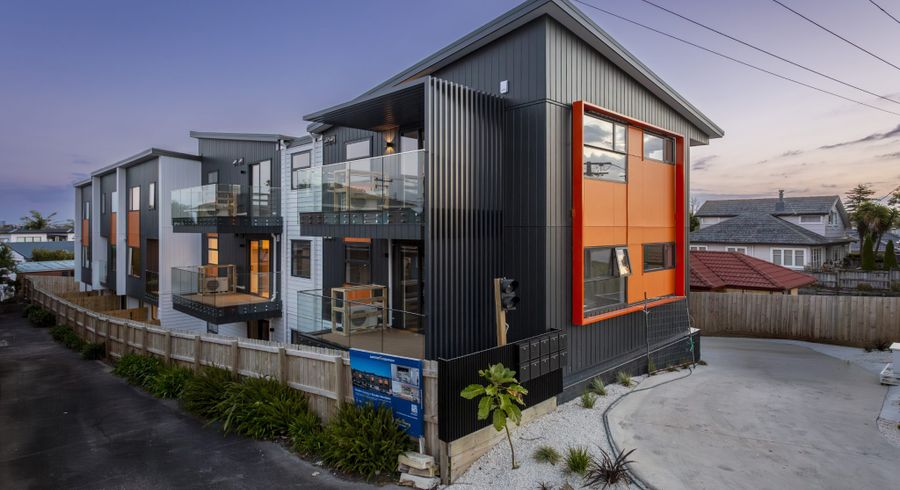  at 1-6  246 Wairau Road, Glenfield, North Shore City, Auckland