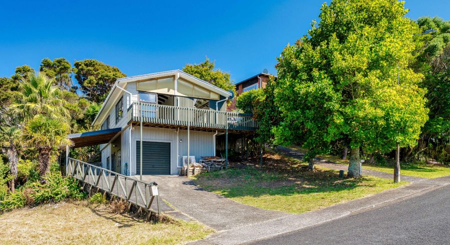  at 29 Noeleen Street, Glenfield, North Shore City, Auckland