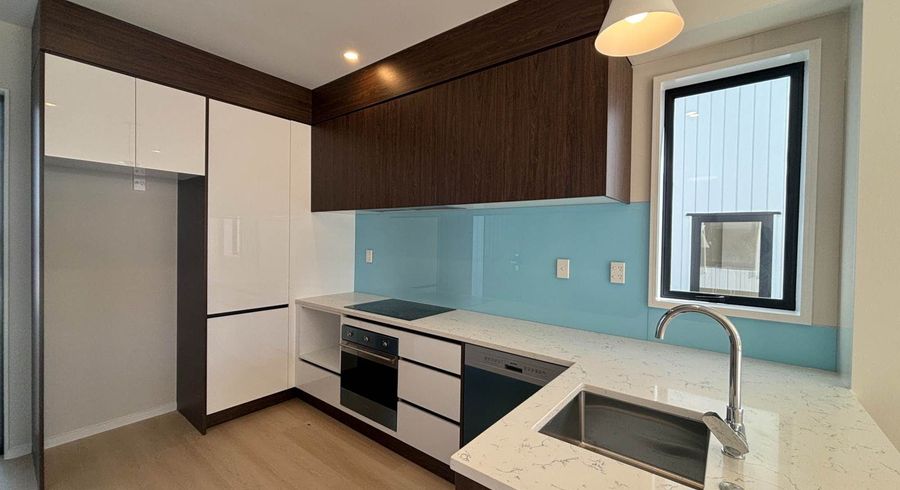  at 2/113 Moore Street, Howick, Manukau City, Auckland