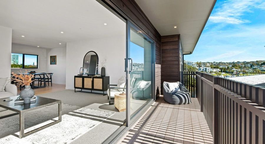  at 2/1 Omana Road, Milford, North Shore City, Auckland