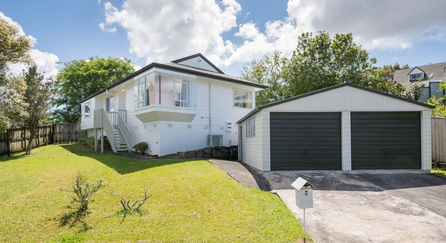  at 4 Mallard Place, Unsworth Heights, North Shore City, Auckland