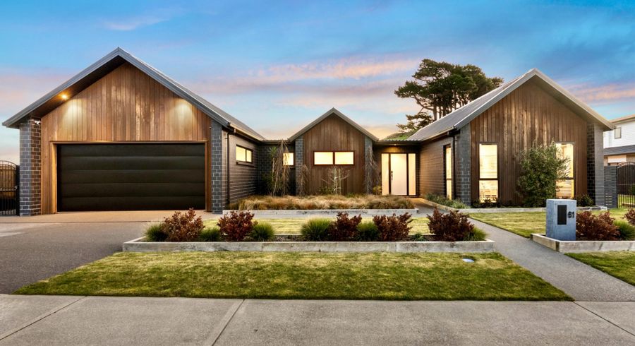  at 61 Queen Charlotte Drive, Aotea, Porirua, Wellington
