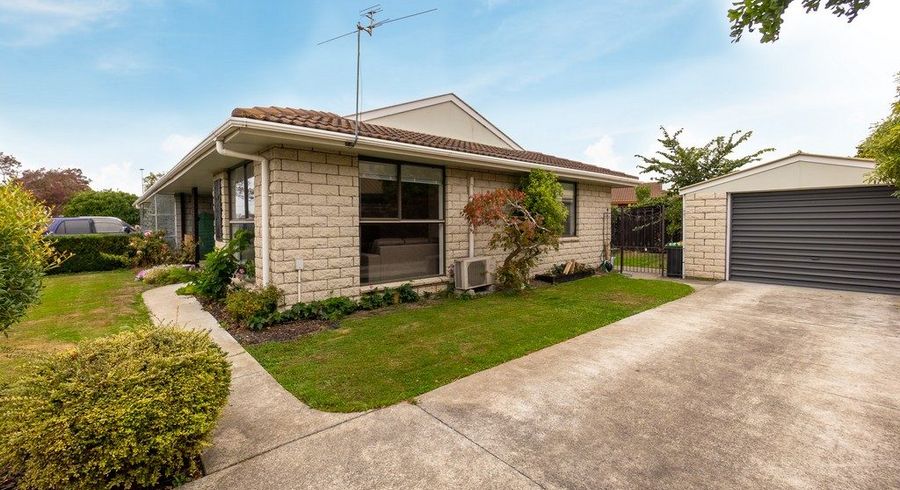  at 2/16 Veitches Road, Casebrook, Christchurch