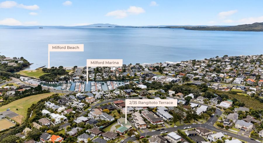  at 2/35 Rangitoto Terrace, Milford, North Shore City, Auckland
