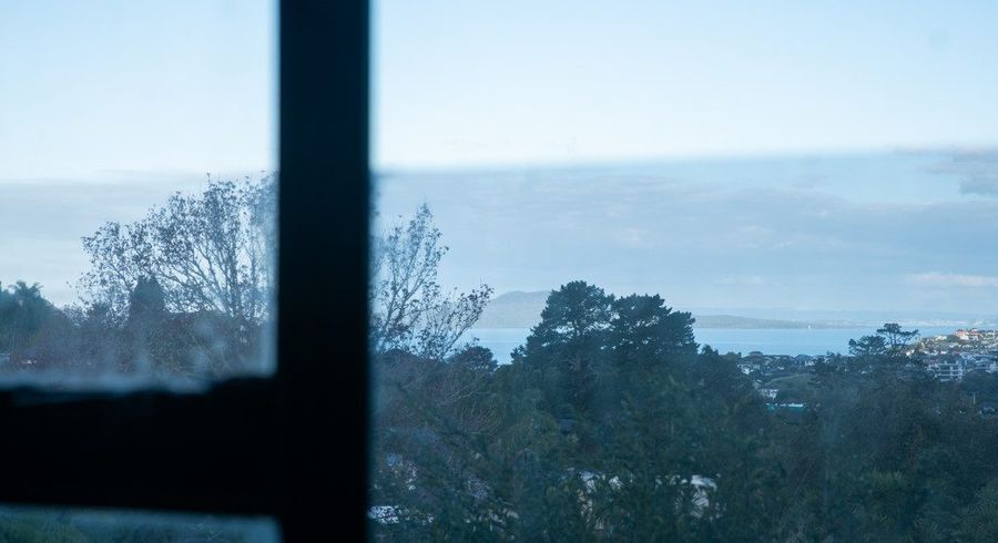  at 70 Carlisle Road, Browns Bay, North Shore City, Auckland