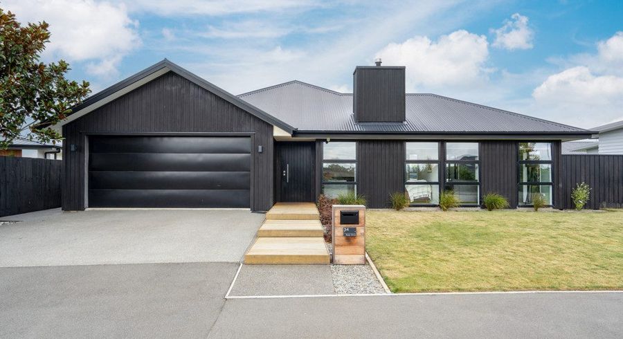  at 34 Russ Drive, Lincoln, Lincoln