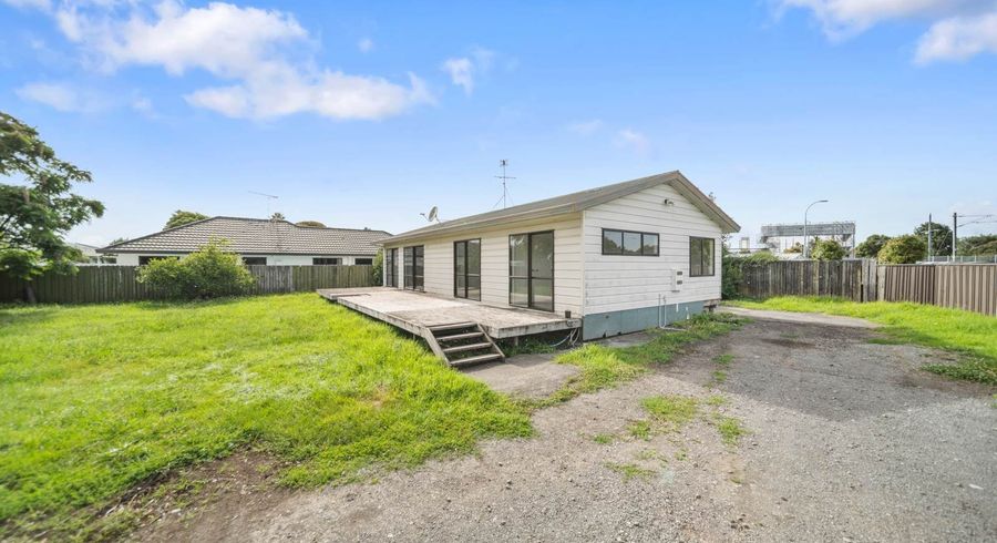  at 19 Manuroa Road, Takanini, Papakura, Auckland