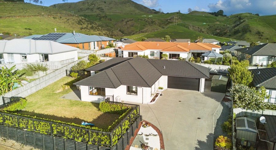  at 35 Ballintoy Park Drive, Welcome Bay, Tauranga, Bay Of Plenty