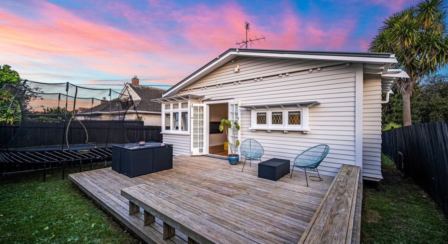  at 222 Meola Road, Point Chevalier, Auckland