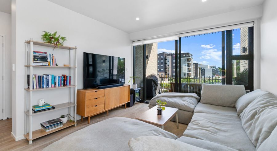  at 110/165 Lake Road, Northcote, Auckland
