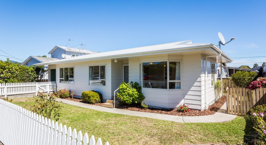  at 2/15 Sandford Street, Trentham, Upper Hutt