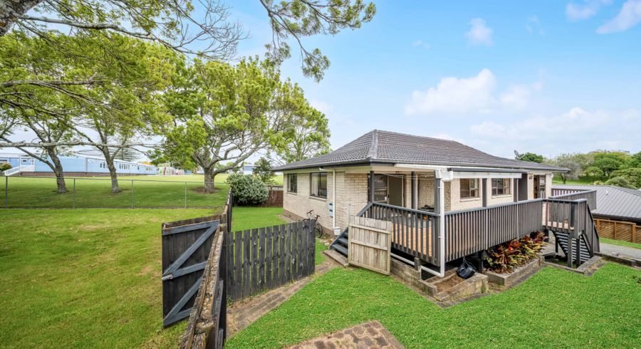  at 27A Rapallo Place, Farm Cove, Manukau City, Auckland