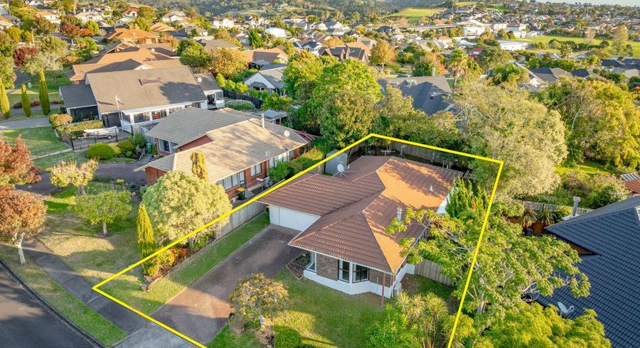  at 3 Currell Way, Somerville, Manukau City, Auckland