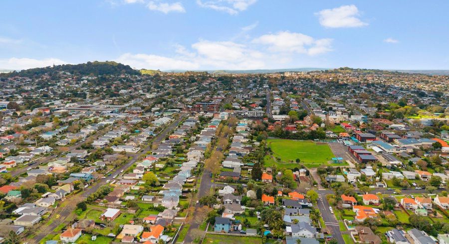  at 39 Parrish Road, Sandringham, Auckland City, Auckland