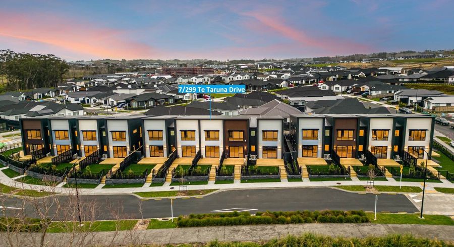 at 7/299 Te Taruna Drive, Milldale, Rodney, Auckland
