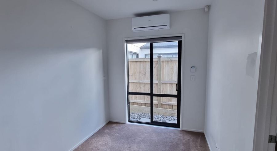  at Granny Flat/3  Ascent Street, Flat Bush, Manukau City, Auckland