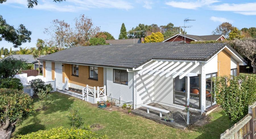  at 43 Botany Road, Botany Downs, Manukau City, Auckland