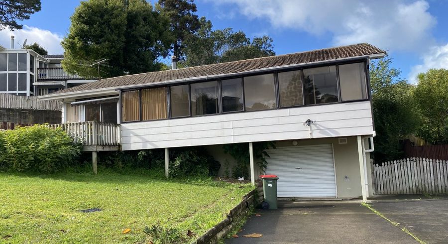  at 5 Kama Place, Sunnynook, North Shore City, Auckland