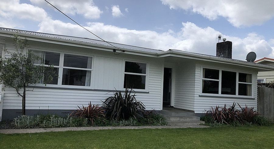  at 81 Lewis Street, Glenview, Hamilton