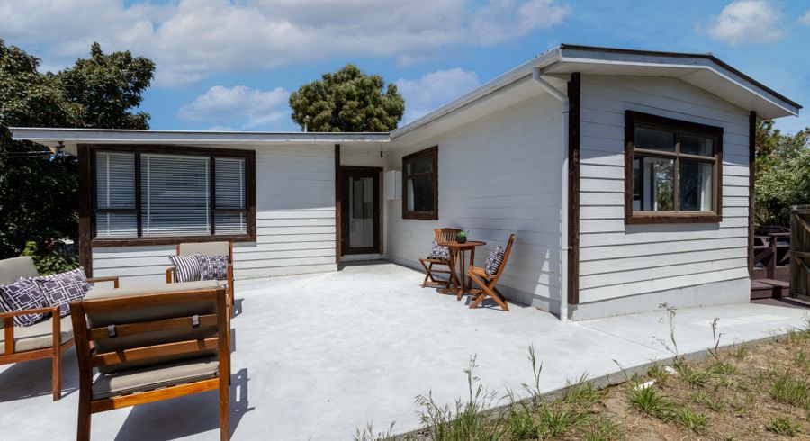  at 22 Batten Grove, The Pines Beach, The Pines Beach