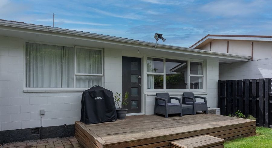  at 2/82 Holly Road, St Albans, Christchurch