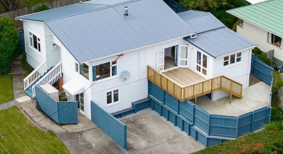  at 11 Craigbank Avenue, New Lynn, Waitakere City, Auckland