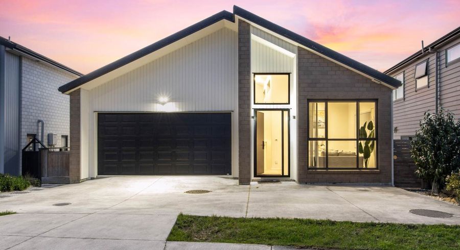  at 28 Bushfield Drive, Flat Bush, Manukau City, Auckland