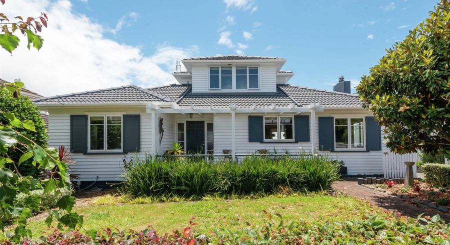  at 25 Evelyn Road, Cockle Bay, Auckland