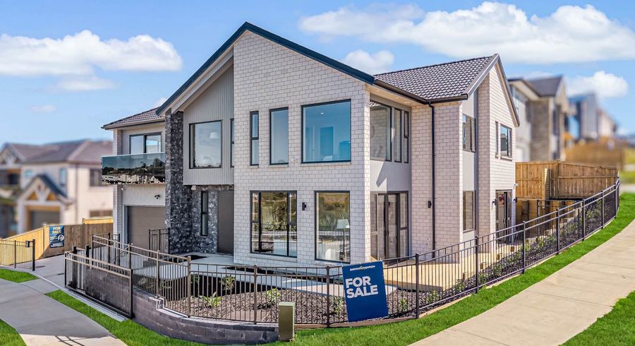  at 31  Hauhake Road, Flat Bush, Manukau City, Auckland