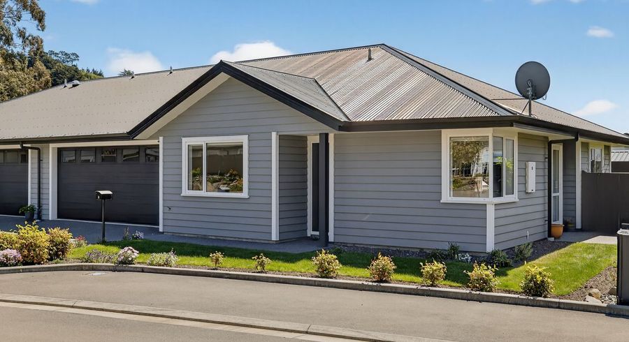 at 9/64 Port Hills Road, Heathcote, Christchurch City, Canterbury