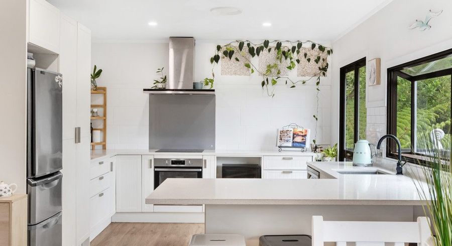  at 2/40 Robbies Road, Shelly Park, Manukau City, Auckland