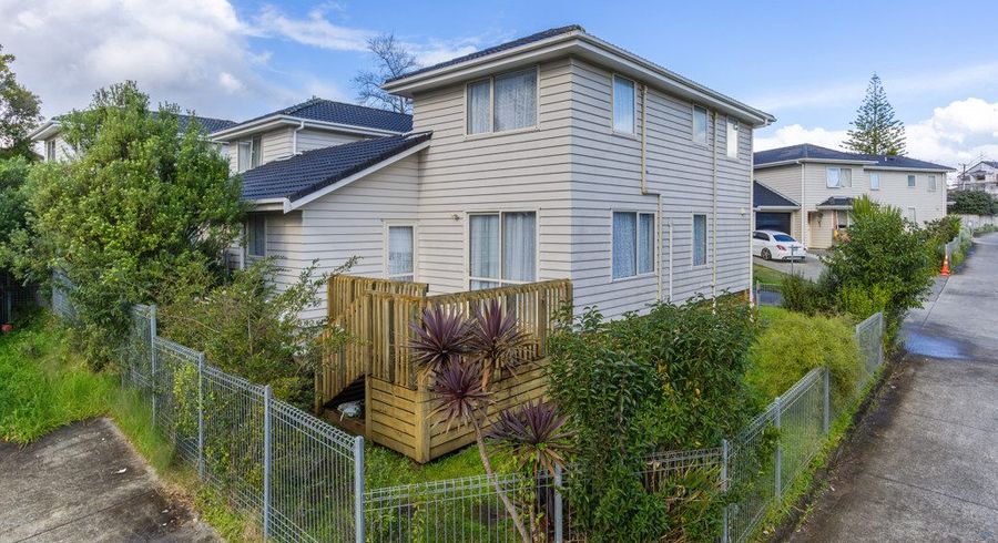  at 11 Manatu Lane, Kelston, Waitakere City, Auckland
