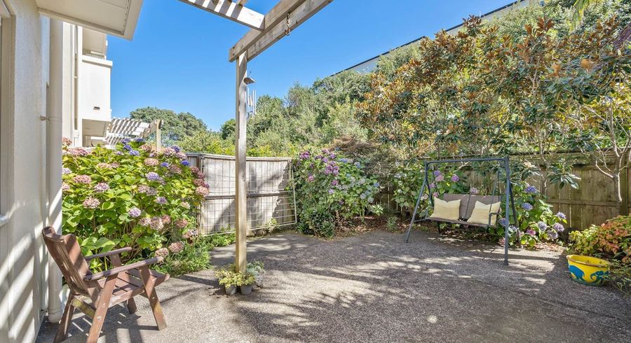  at 25/21 Hunters Park Drive, Three Kings, Auckland