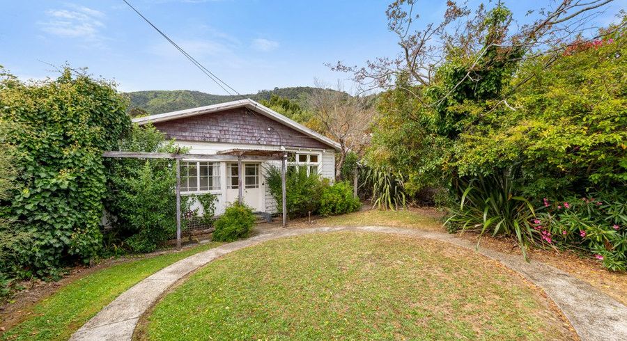  at 90 Wellington Street, Picton