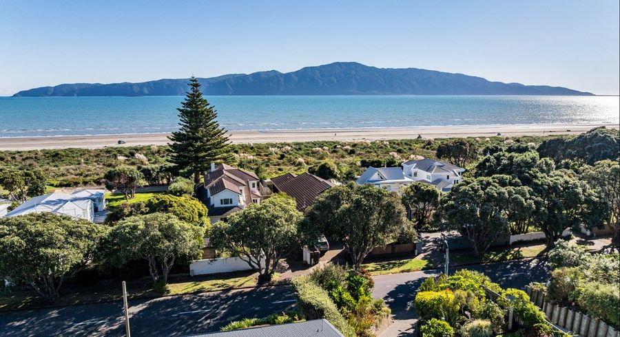  at 16 Manly Street, Paraparaumu Beach, Kapiti Coast, Wellington