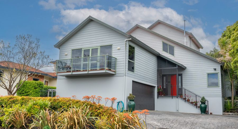  at 8 Tironui Terrace, Western Heights, Hamilton