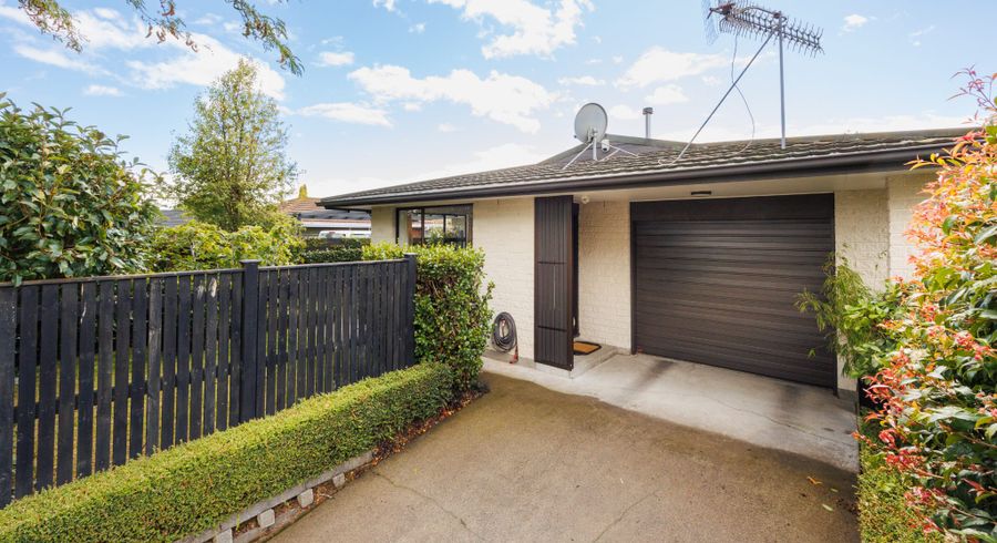  at 8 Earl Place, Hokowhitu, Palmerston North, Manawatu / Whanganui