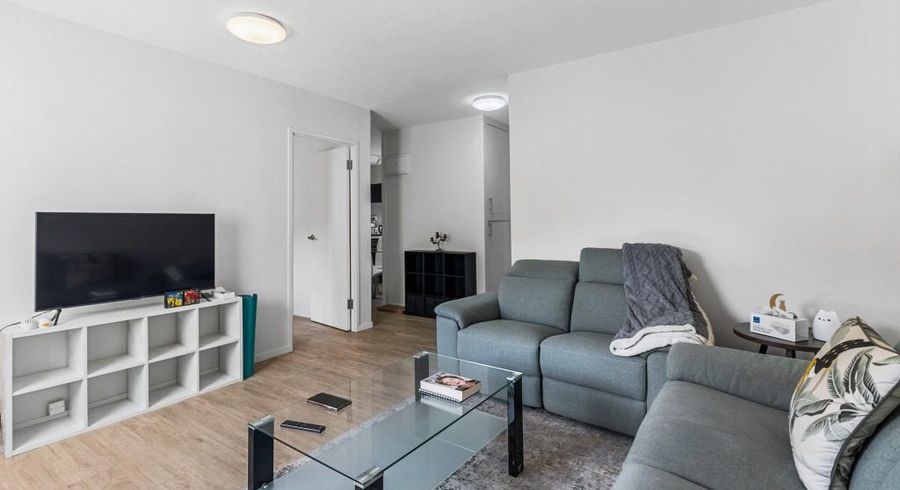  at 6/41 Woodward Road, Mount Albert, Auckland