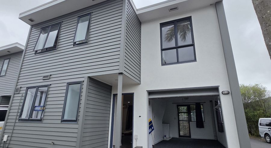  at 34 Saintly Lane, Avondale, Auckland City, Auckland