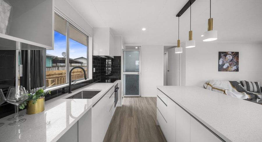  at 1/12 Kennington Drive, Clendon Park, Manukau City, Auckland