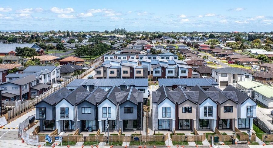  at 98e Walmsley Road, Favona, Manukau City, Auckland