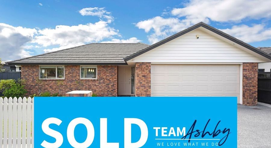  at 11 Murray Becroft Avenue, Henderson Valley, Auckland