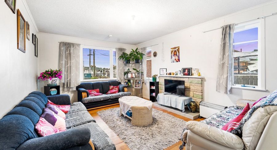  at 17 Kuaka Place, New Lynn, Auckland