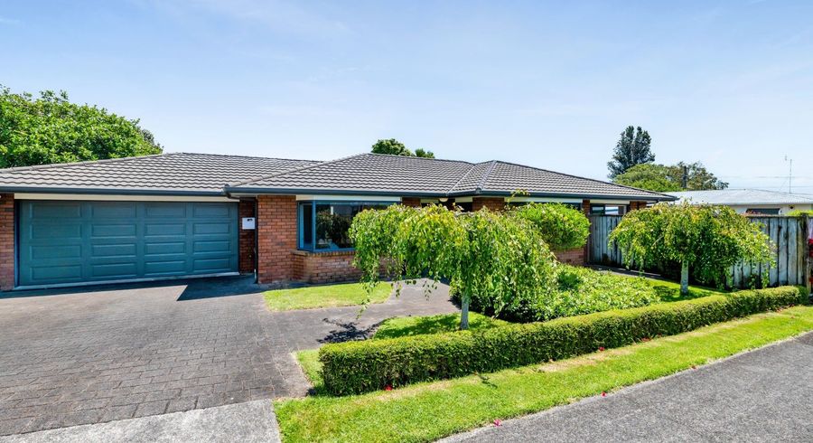  at 6 Kellyville Heights, Merrilands, New Plymouth