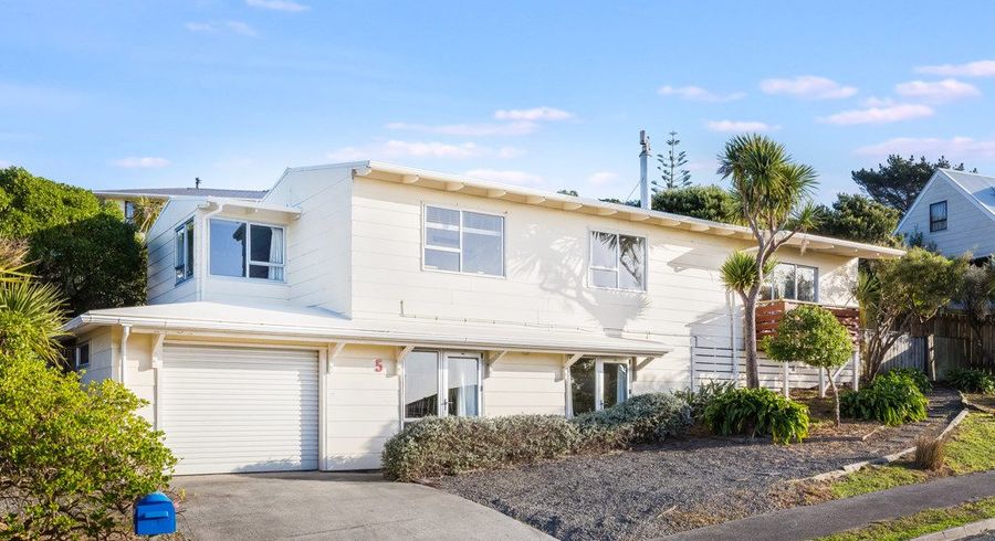  at 5 Tuna Terrace, Titahi Bay, Porirua, Wellington