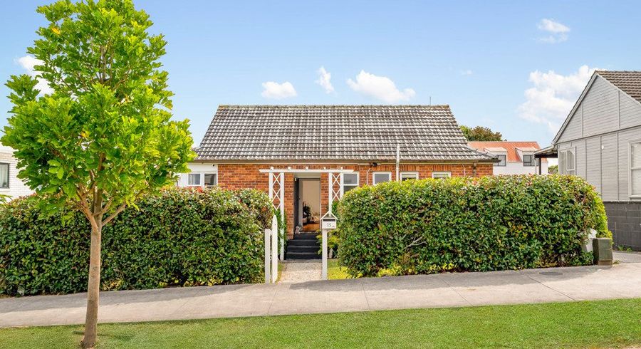  at 15 Range View Road, Mount Albert, Auckland City, Auckland